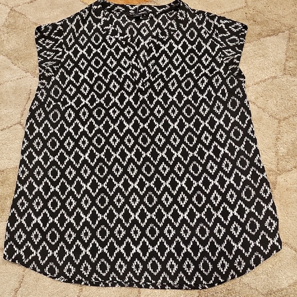 Hilary Radley Black and White Graphic Boxy Blouse - Picture 1 of 1